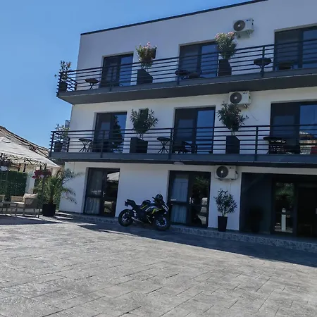 Pensjonat Casa Tony 3*